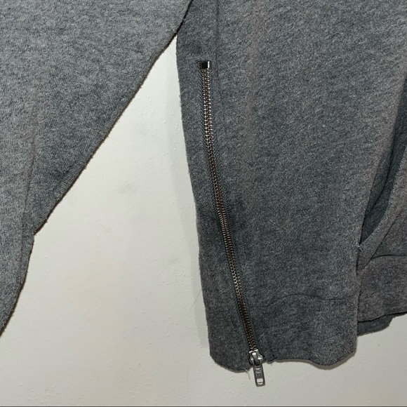 PINK Victoria’s Secret Wisconsin Badgers Hoodie Sweatshirt Size Extra Small - Picture 9 of 13